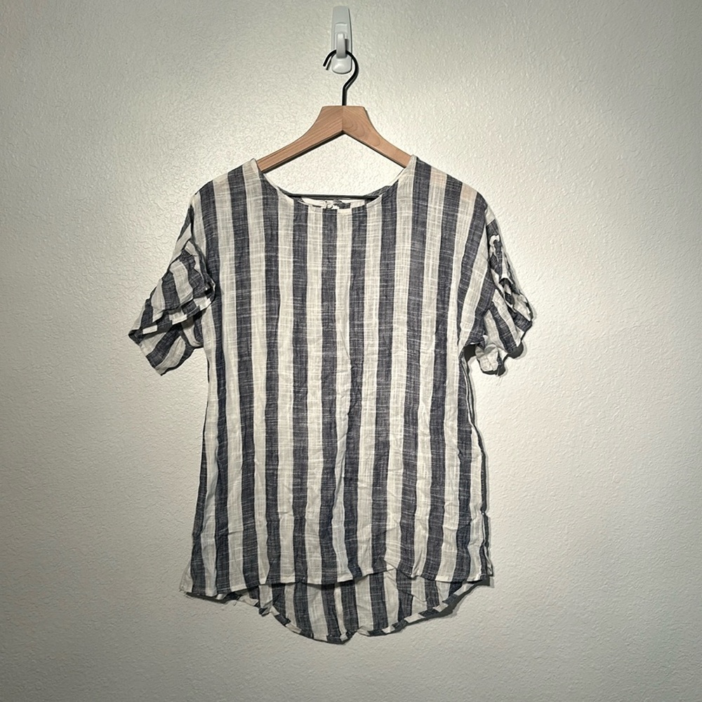 linen, short sleeve, top blue and white stripes worn once